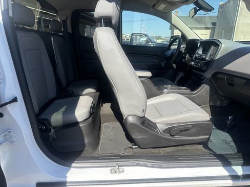 Used 2015 Chevrolet Colorado W/T image 34