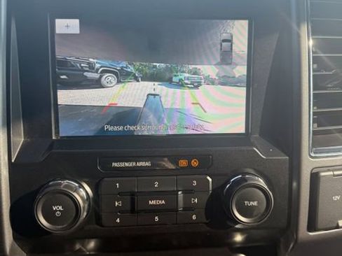 Used 2022 Ford F350 XLT w/ XLT Premium Package AWD/4WD image 17