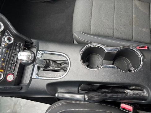 Used 2017 Ford Mustang Coupe image 25