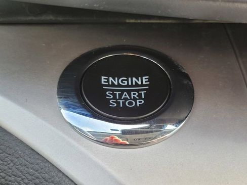 Used 2023 Ford Explorer XLT RWD image 29
