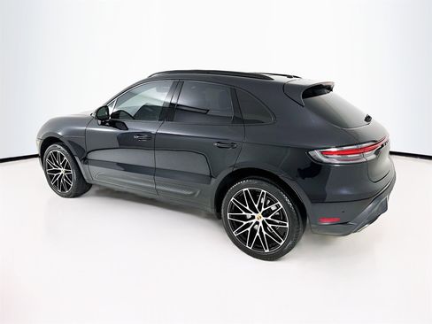 Used 2023 Porsche Macan Turbo image 6