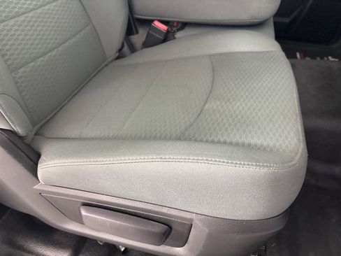 Used 2017 RAM 1500 Tradesman w/ Chrome Appearance Group AWD/4WD image 22