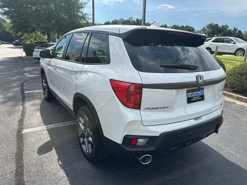 Used 2023 Honda Passport EX-L image 5