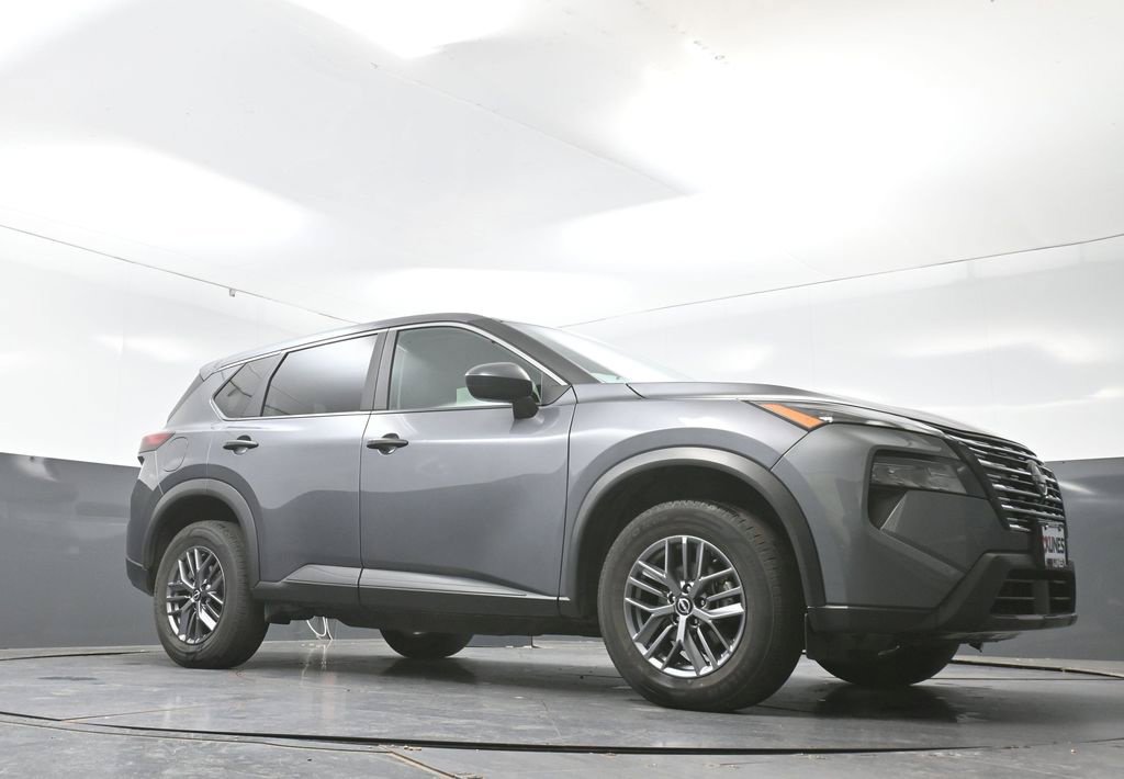 Used 2024 Nissan Rogue S AWD/4WD image 50