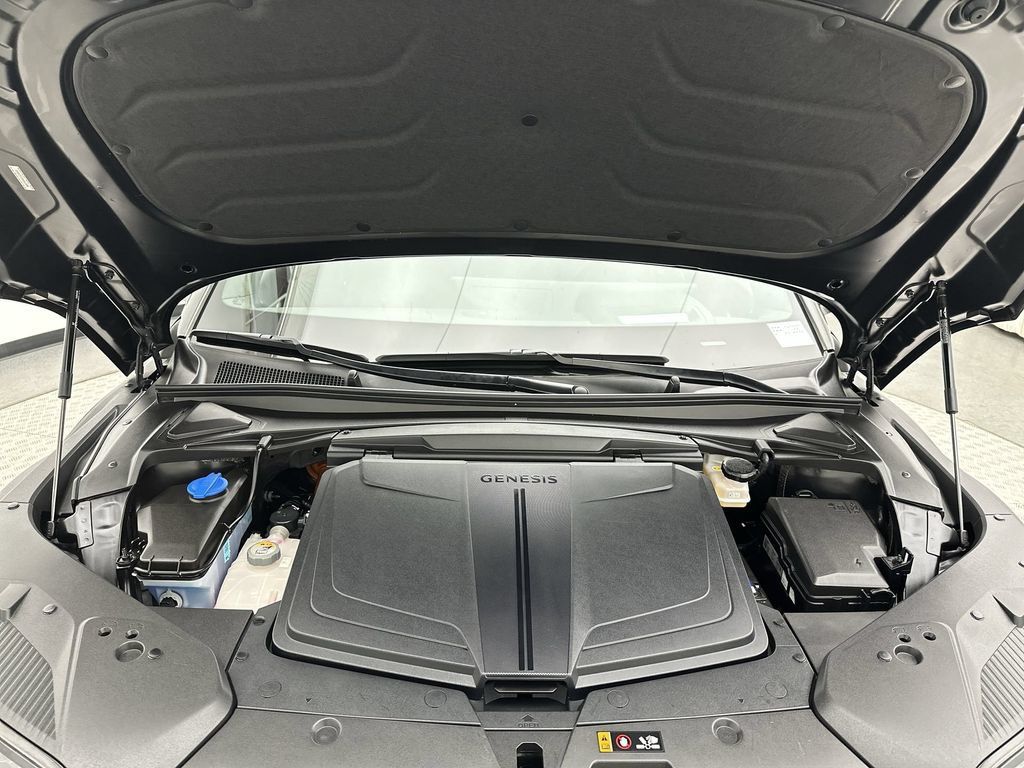 Used 2023 Genesis GV60 Advanced AWD/4WD image 26