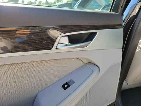 Used 2017 Genesis G80 3.8 RWD image 16