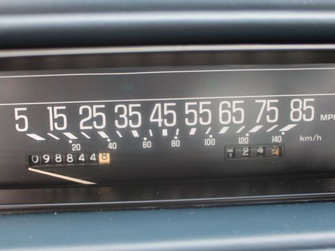 Used 1990 Buick Le Sabre Custom FWD image 12