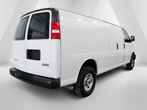 Used 2022 GMC Savana 2500 Extended RWD image 7