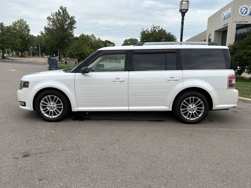 Used 2013 Ford Flex SEL w/ Class III Trailer Tow Pkg AWD/4WD image 20