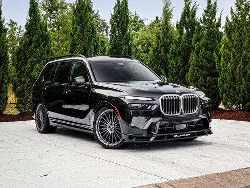 Used 2025 BMW ALPINA XB7 AWD/4WD image 2