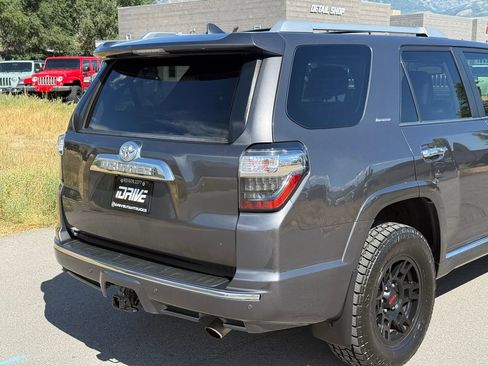 Used 2019 Toyota 4Runner Limited AWD/4WD image 10