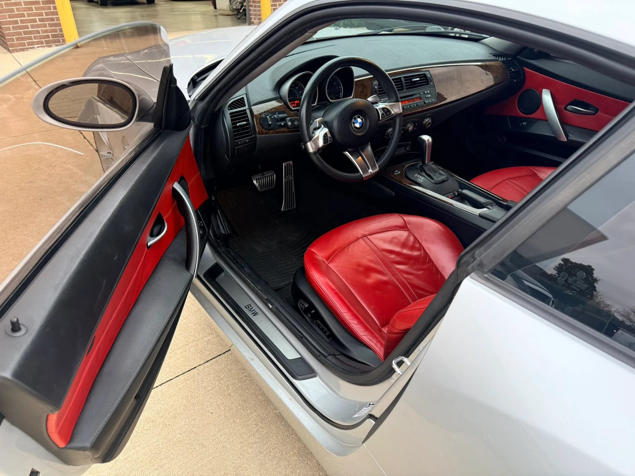Used 2008 BMW Z4 3.0si RWD image 7