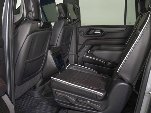 Used 2026 GMC Yukon XL AT4 Ultimate w/ LPO, Floor Liner Package AWD/4WD image 15