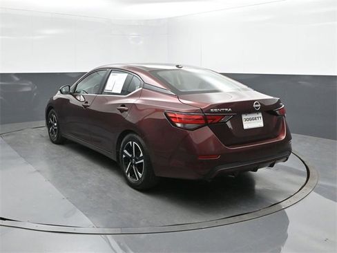 Used 2024 Nissan Sentra SV image 5