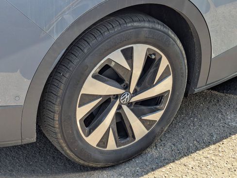 Used 2024 Volkswagen ID.4 2WD image 7