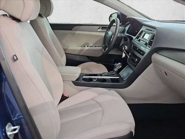 Used 2015 Hyundai Sonata SE FWD image 17