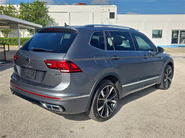 Used 2023 Volkswagen Tiguan SEL R-Line AWD/4WD image 4