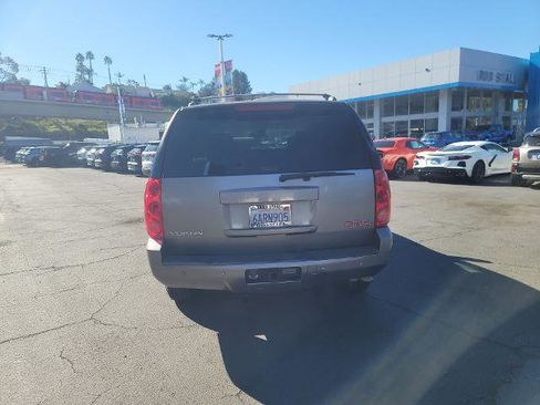 Used 2008 GMC Yukon SLT w/ SLT Preferred Equipment Group image 7