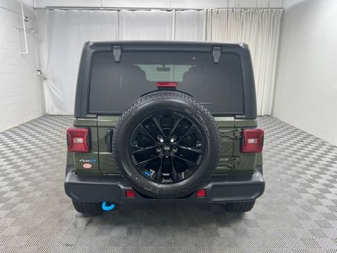 Used 2023 Jeep Wrangler Unlimited Sahara w/ Cold Weather Group AWD/4WD image 7
