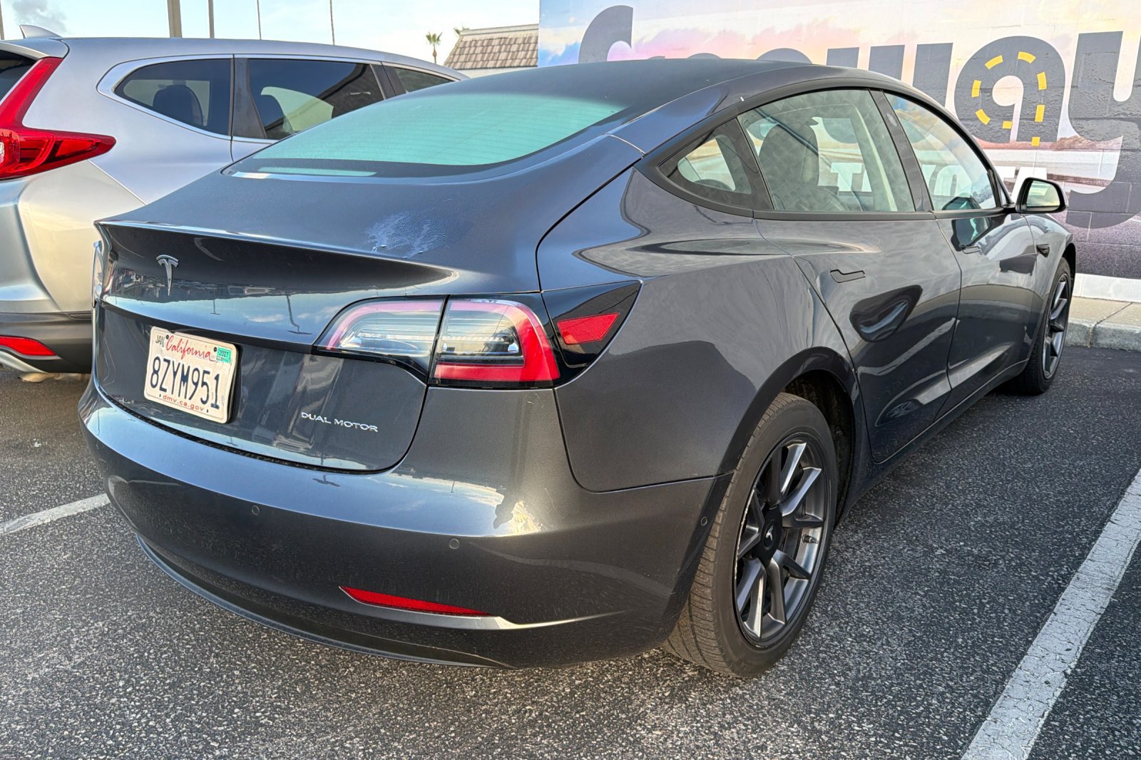 Used 2022 Tesla Model 3 Long Range AWD/4WD image 5