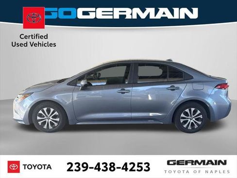 Certified 2022 Toyota Corolla LE FWD image 2