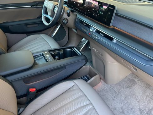 New 2026 Kia EV9 GT-Line AWD/4WD image 18