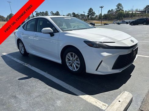 Used 2025 Toyota Camry LE FWD image 7