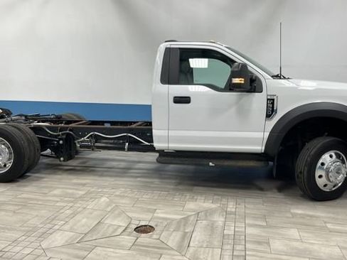 Used 2022 Ford F550 2WD Regular Cab Super Duty w/ XLT Value Package image 9