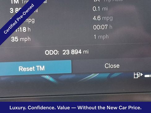 Certified 2025 Volvo XC40 B5 Plus AWD/4WD image 21