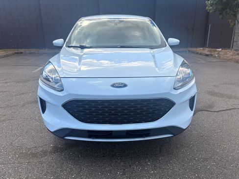 Used 2020 Ford Escape SE FWD image 3