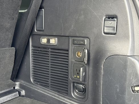 Used 2025 Ford Expedition Active image 36