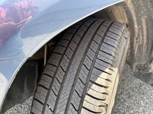 Used 2011 Toyota RAV4 Limited image 9