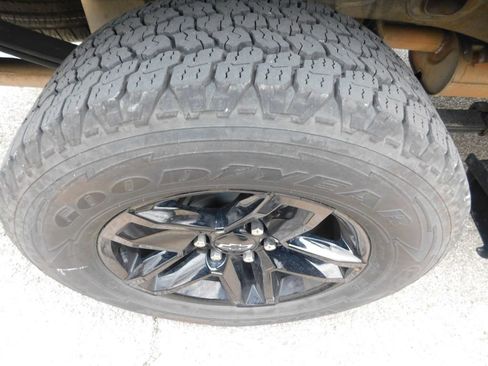 Used 2021 Chevrolet Silverado 1500 Custom Trail Boss w/ Safety Confidence Package image 8