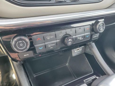 Certified 2023 Jeep Compass Limited AWD/4WD image 17