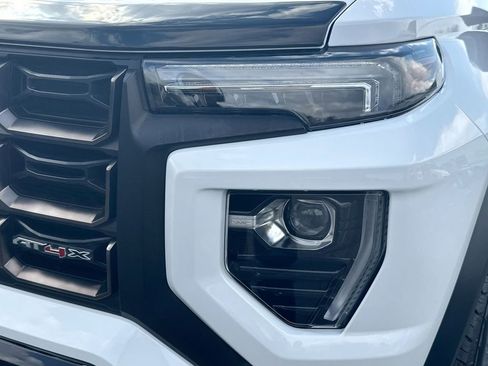 Used 2023 GMC Canyon AT4X image 10