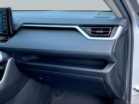 Used 2021 Toyota RAV4 XLE Premium FWD image 19