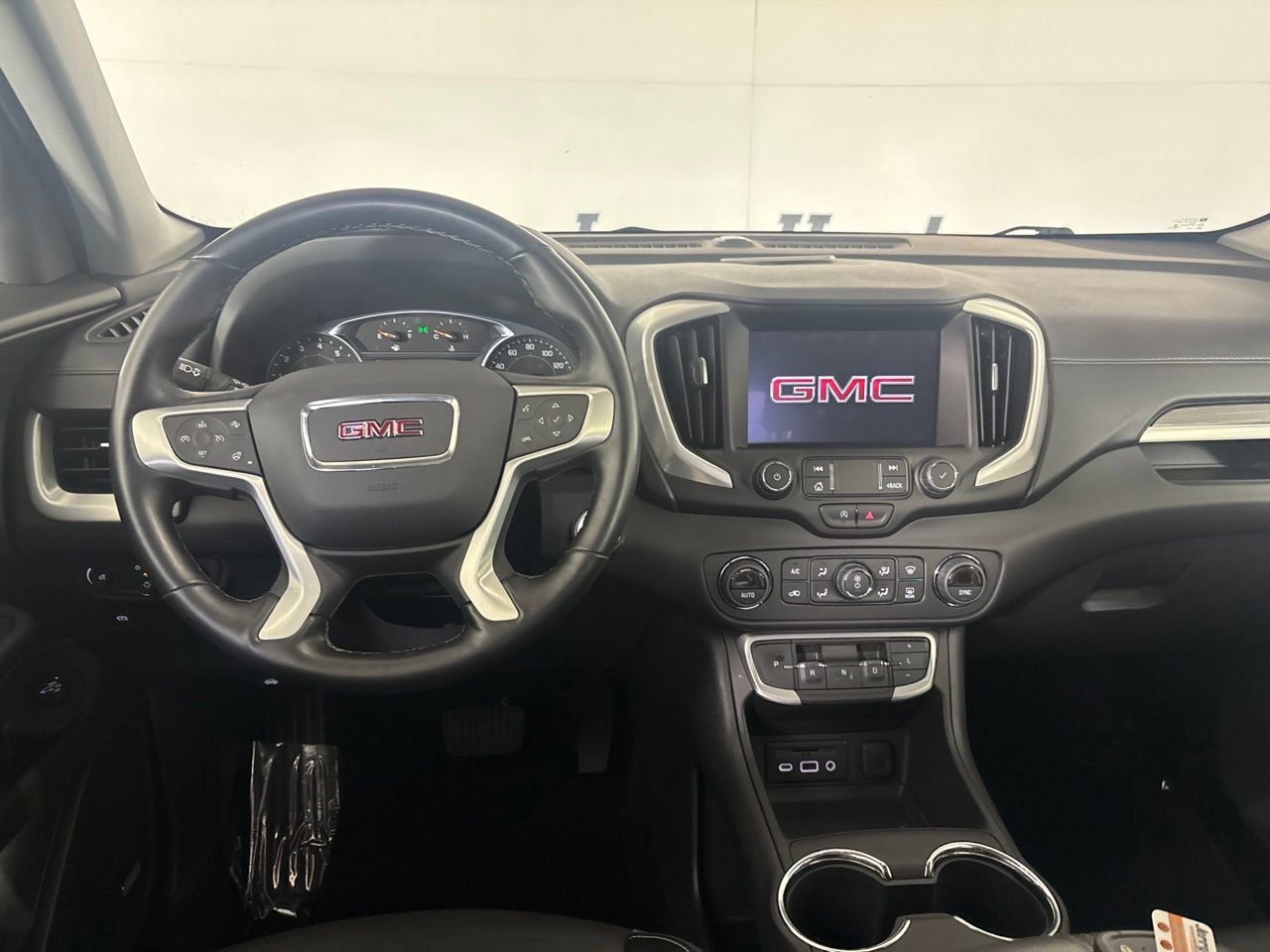 Used 2023 GMC Terrain SLT w/ Infotainment Package II AWD/4WD image 30