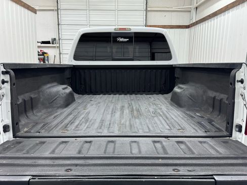 Used 2016 Ford F250 Lariat w/ Lariat Interior Package image 6