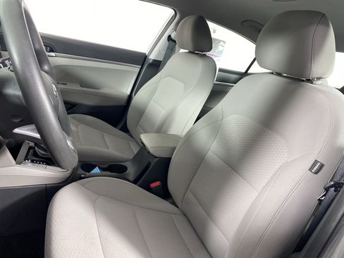 Used 2020 Hyundai Elantra SE FWD image 14