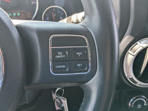Used 2014 Jeep Wrangler Unlimited Sahara w/ Max Tow Package AWD/4WD image 18