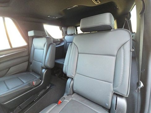 Used 2024 GMC Yukon Denali w/ Denali Reserve Package image 16