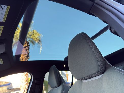 New 2026 Volvo EX30 Cross Country Ultra image 20