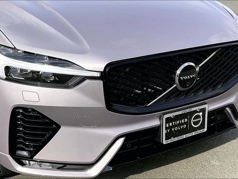 Certified 2026 Volvo XC60 B5 Plus w/ Protection Package Premier AWD/4WD image 32