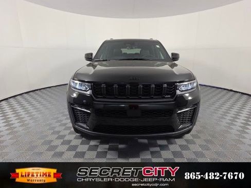 New 2026 Jeep Grand Cherokee L 4WD image 2