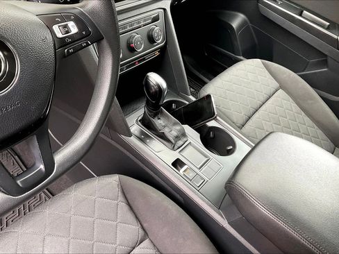 Used 2018 Volkswagen Atlas S image 16