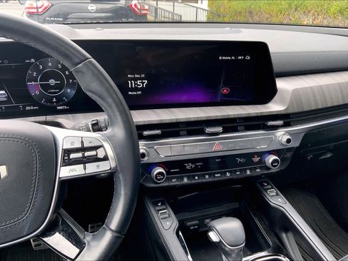 Used 2024 Kia Telluride SX Prestige image 6