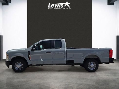 New 2025 Ford F250 XL image 3