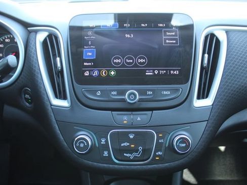 Used 2023 Chevrolet Malibu RS FWD image 23