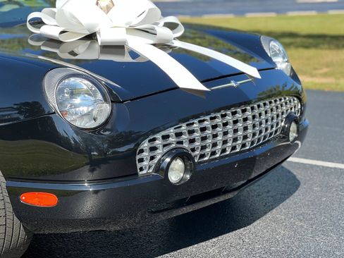 Used 2002 Ford Thunderbird image 10