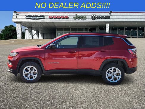 New 2026 Jeep Compass Latitude image 3